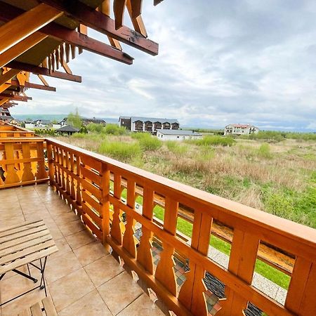 Apartment With Terrace & Amazing View Велька-Ломница Экстерьер фото
