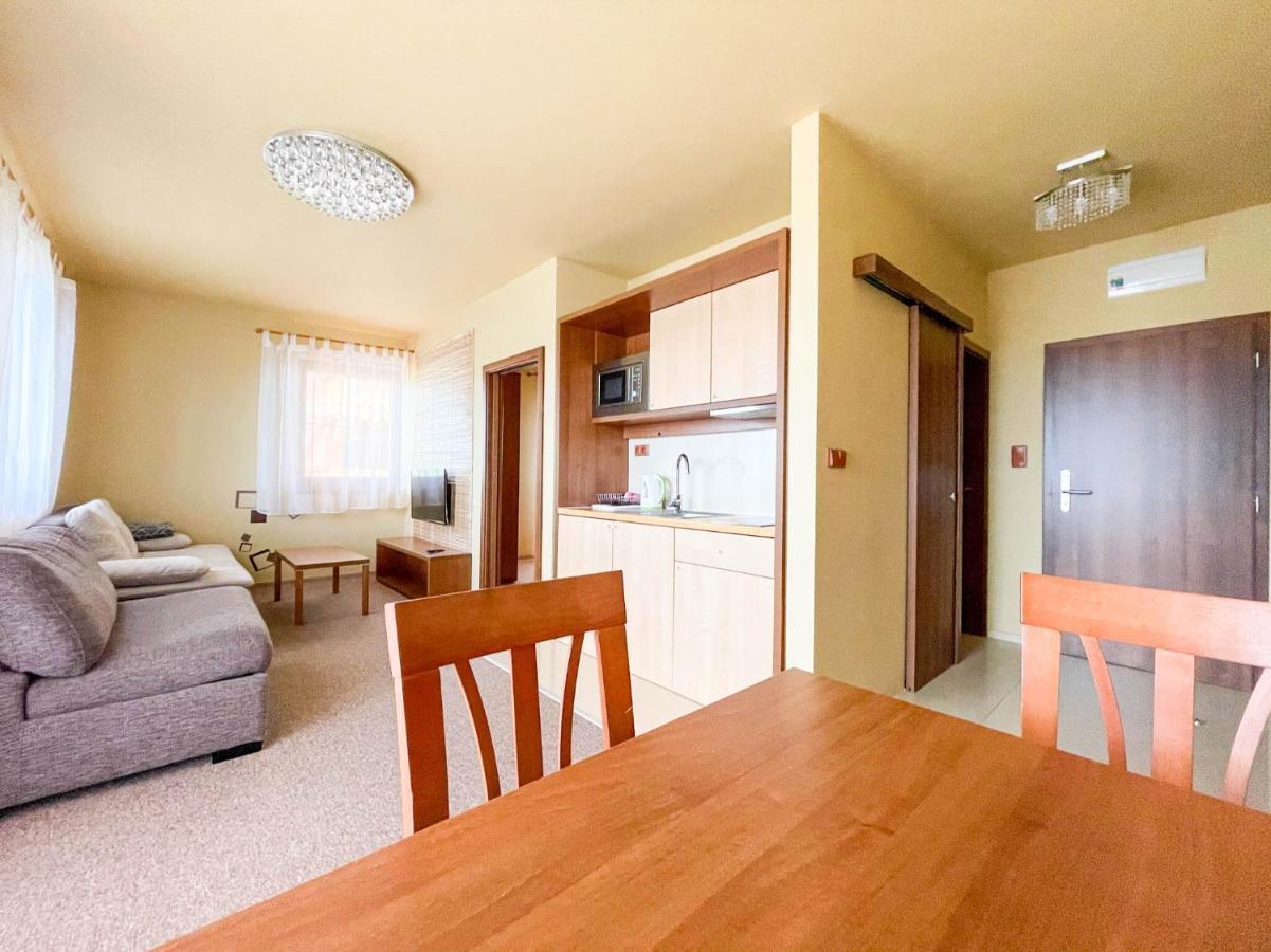 Apartment With Terrace & Amazing View Велька-Ломница Экстерьер фото