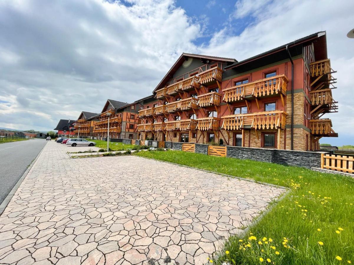 Apartment With Terrace & Amazing View Велька-Ломница Экстерьер фото