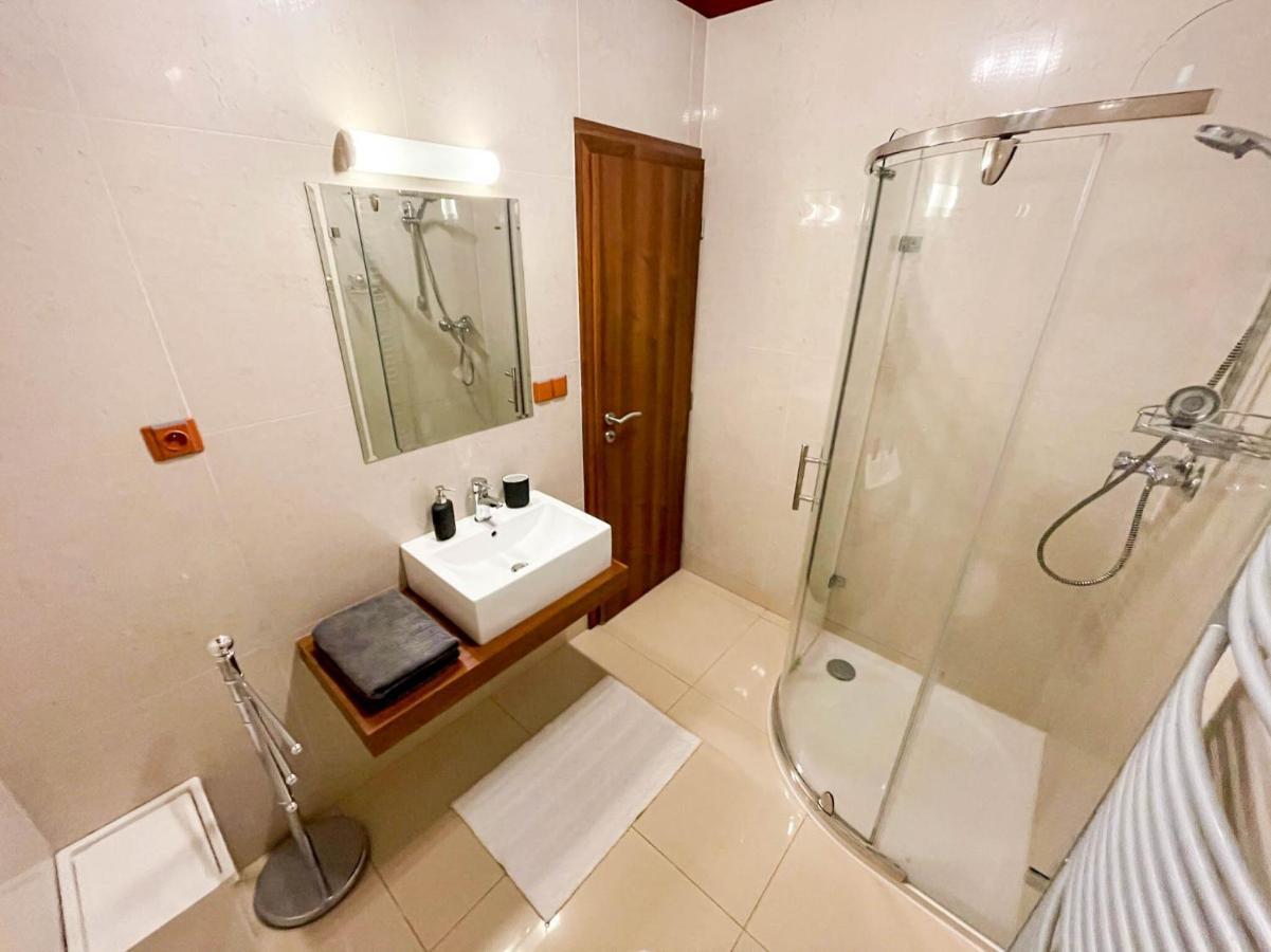 Apartment With Terrace & Amazing View Велька-Ломница Экстерьер фото