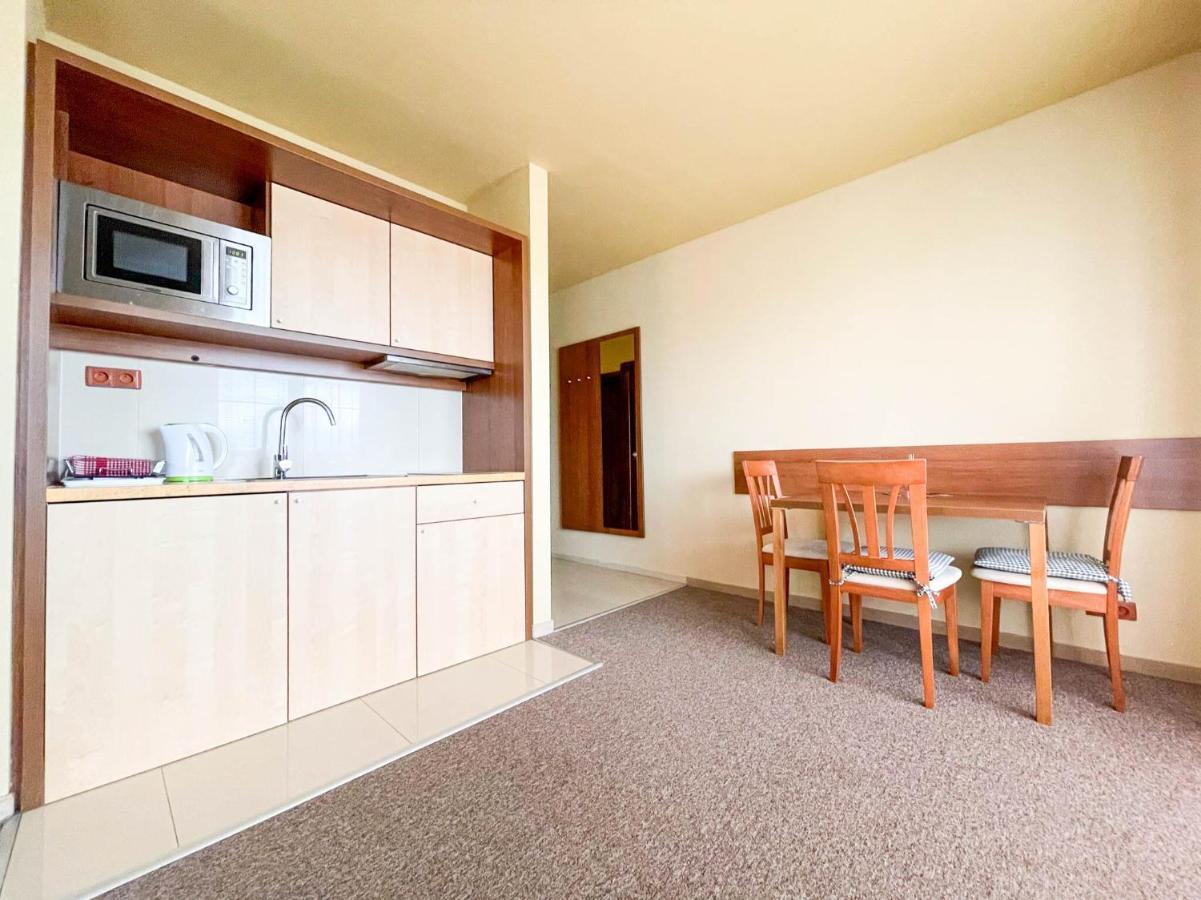 Apartment With Terrace & Amazing View Велька-Ломница Экстерьер фото