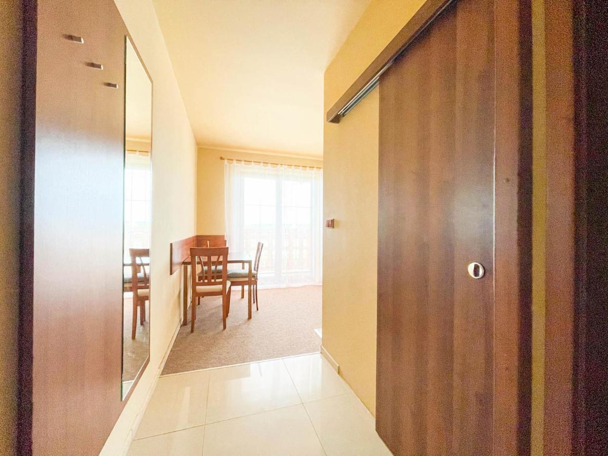 Apartment With Terrace & Amazing View Велька-Ломница Экстерьер фото