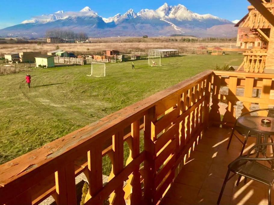Apartment With Terrace & Amazing View Велька-Ломница Экстерьер фото